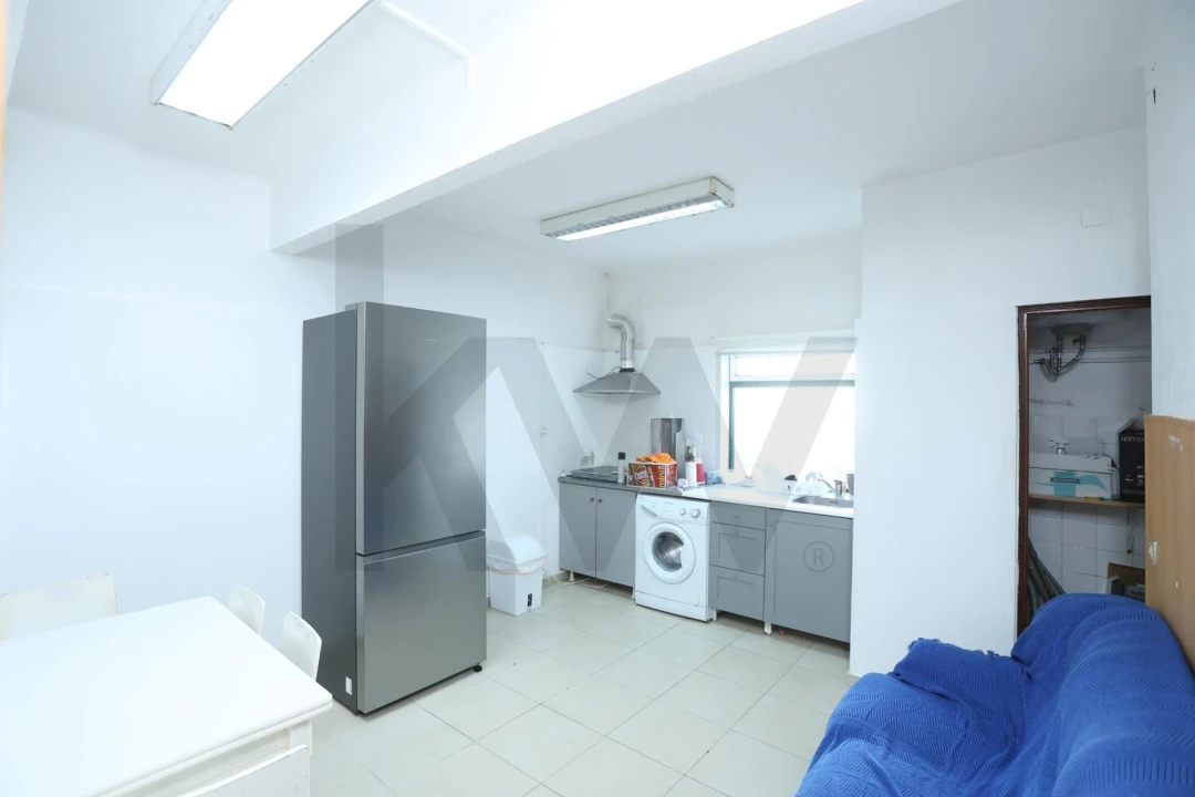 Escritório para Venda em Louriçal Foto 5