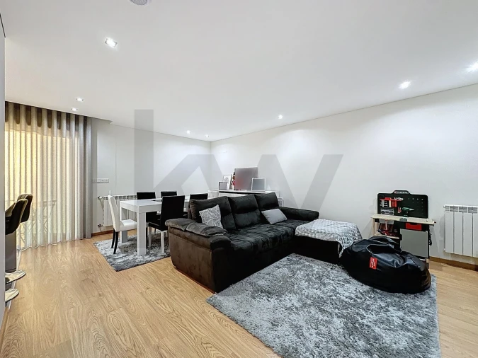 Apartamento T2 para Venda em Santa Maria da Feira, Travanca, Sanfins e Espargo