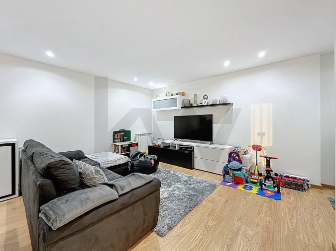 Apartamento T2 para Venda em Santa Maria da Feira, Travanca, Sanfins e Espargo Foto 3