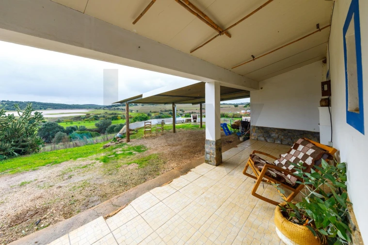 Moradia T3 para Venda em Mexilhoeira Grande