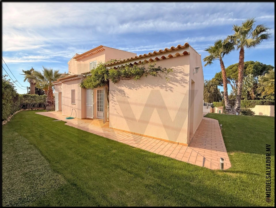 Moradia T3 para Venda em Ferreiras Foto 25