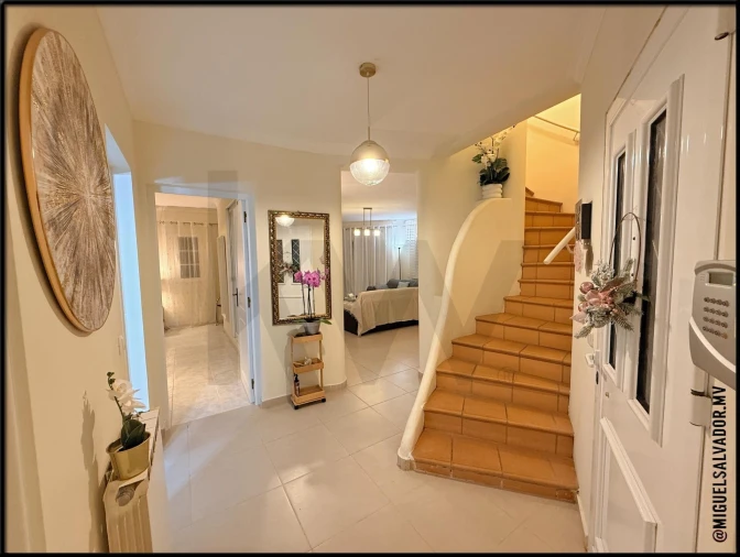 Moradia T3 para Venda em Ferreiras Foto 18