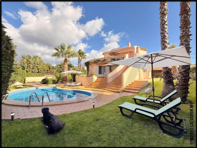 Moradia T3 para Venda em Ferreiras Foto 2