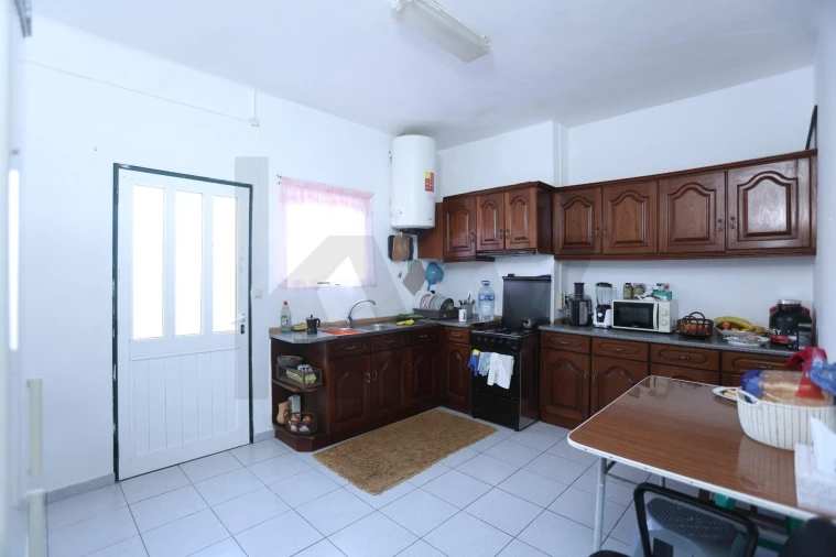 Escritório para Venda em Louriçal Foto 15