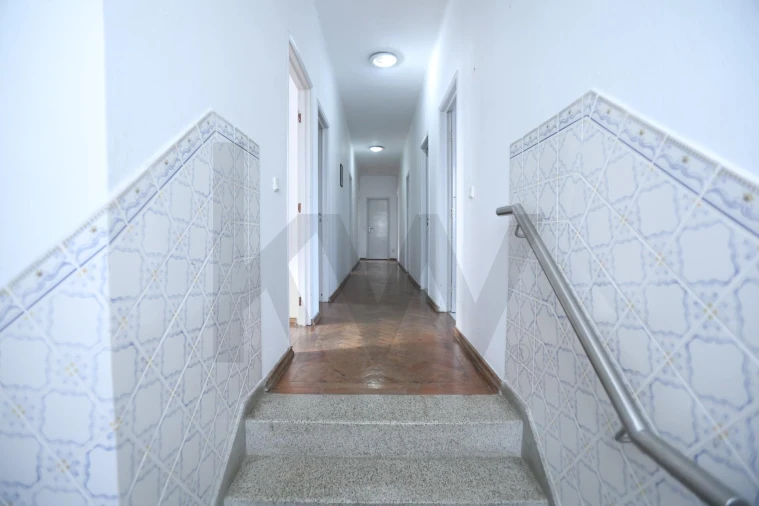 Escritório para Venda em Louriçal Foto 2