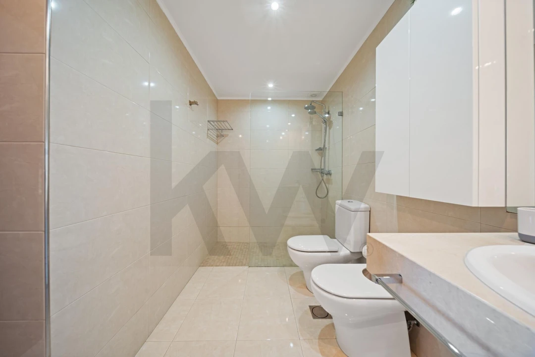 Apartamento T2 para Arrendamento em São Martinho Foto 29