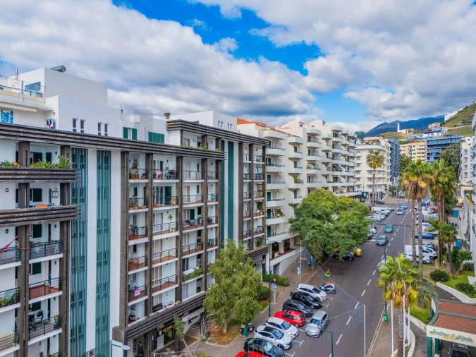 Apartamento T2 para Arrendamento em São Martinho Foto 10