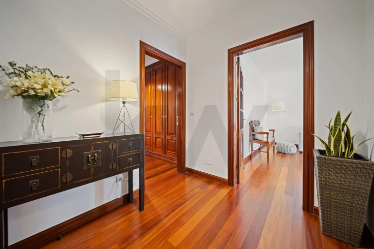 Apartamento T2 para Arrendamento em São Martinho Foto 21