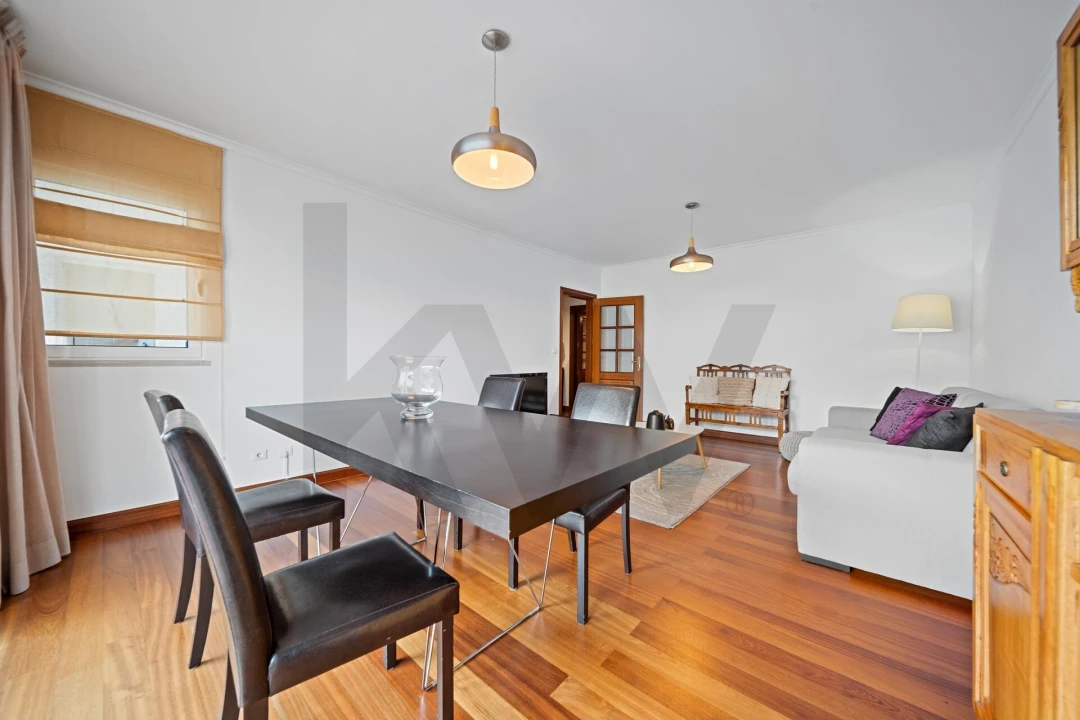 Apartamento T2 para Arrendamento em São Martinho Foto 18