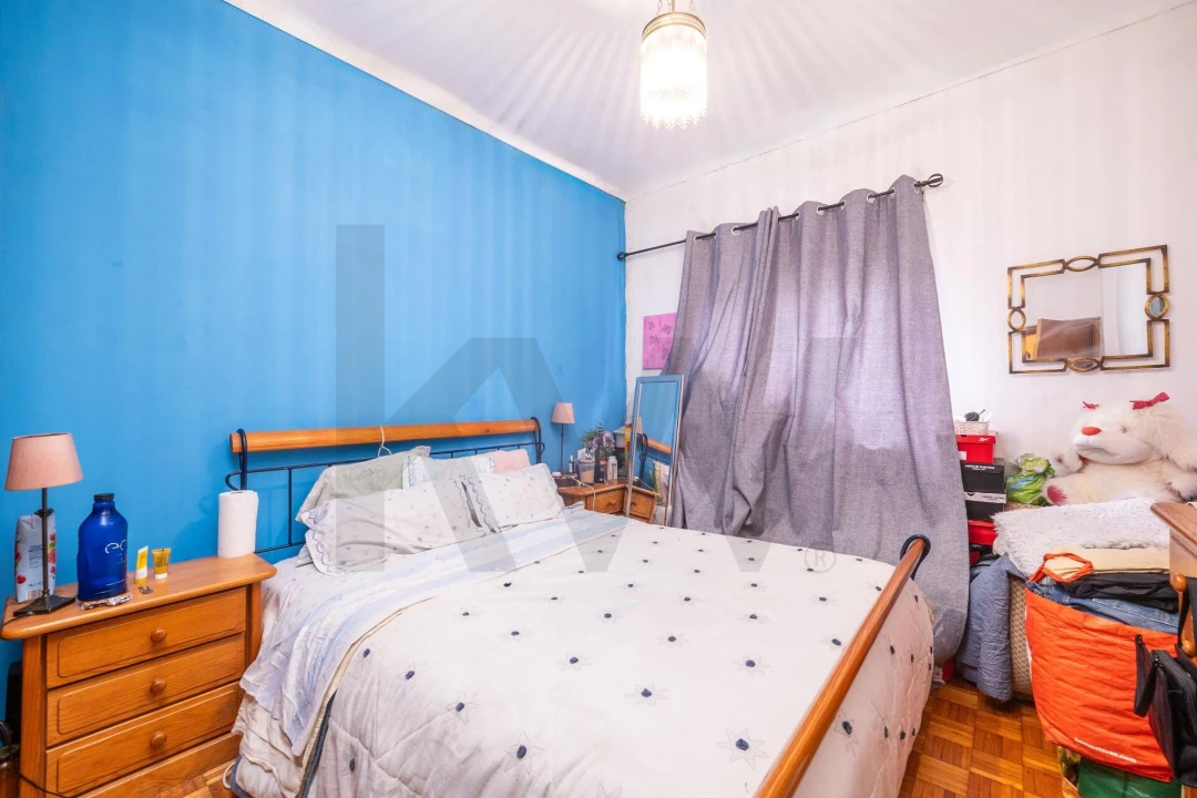 Apartamento T2 para Venda em Santo Antonio dos Olivais Foto 12