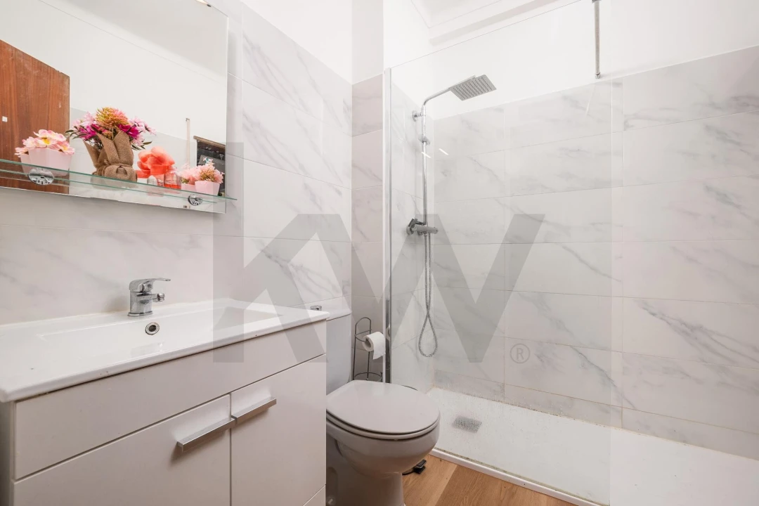 Apartamento T2 para Venda em Santo Antonio dos Olivais Foto 14