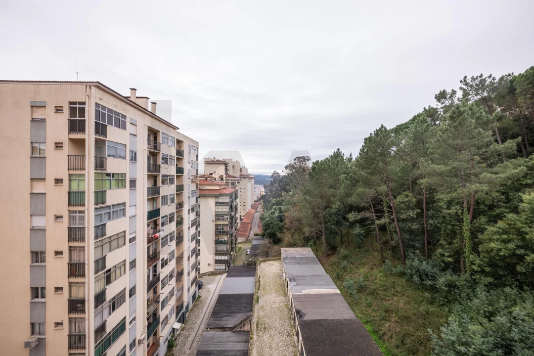 Apartamento T2 para Venda em Santo Antonio dos Olivais Foto 17