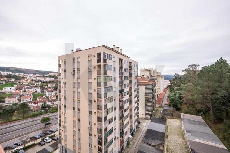 Apartamento T2 para Venda em Santo Antonio dos Olivais Foto 16