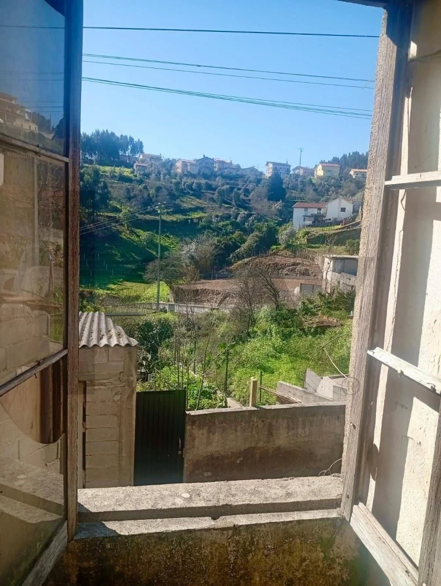 Moradia T2 para Venda em Lorvão Foto 6