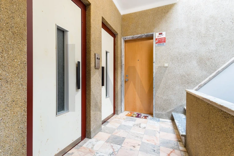 Apartamento T2 para Venda em Romeira e Várzea Foto 25