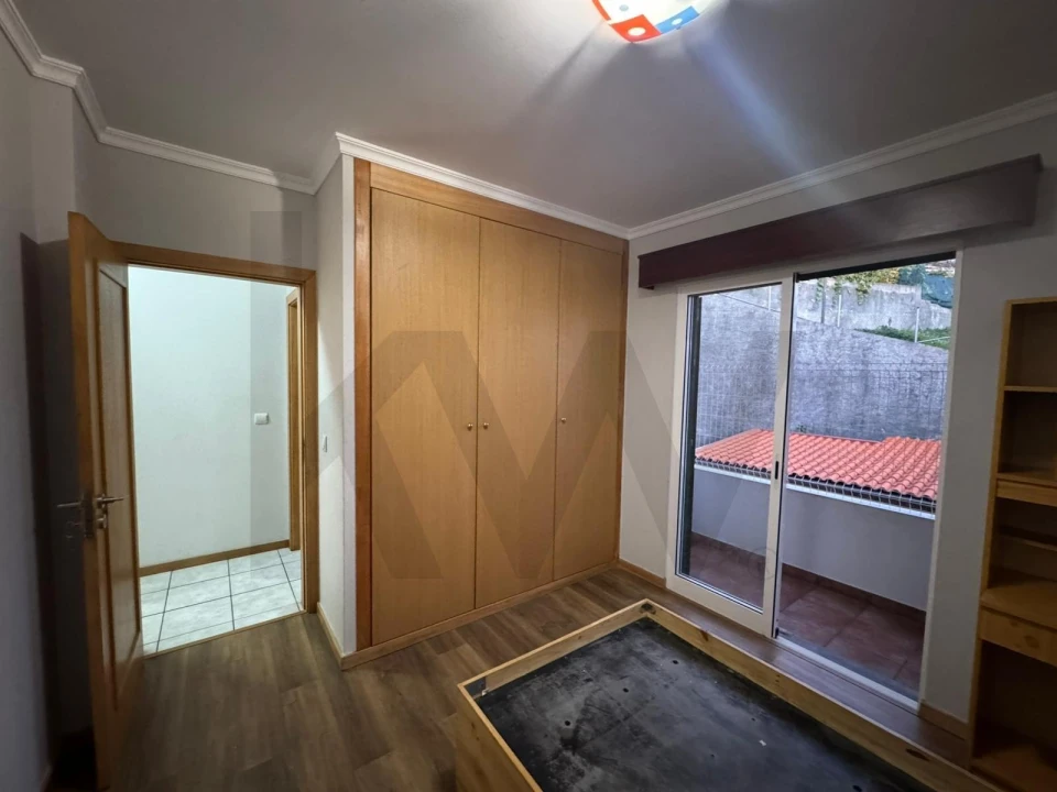 Apartamento T3 para Arrendamento em Estreito de Camara de Lobos Foto 19