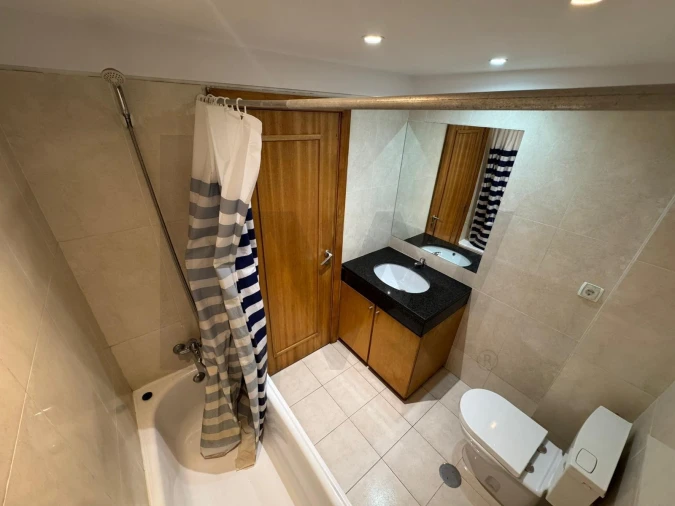 Apartamento T3 para Arrendamento em Estreito de Camara de Lobos Foto 17