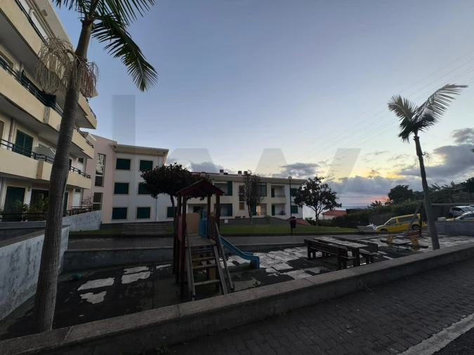 Apartamento T3 para Arrendamento em Estreito de Camara de Lobos Foto 13