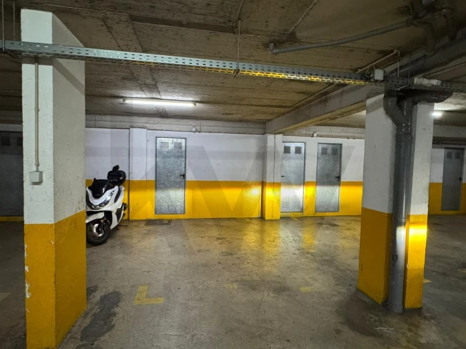 Apartamento T3 para Arrendamento em Estreito de Camara de Lobos Foto 2