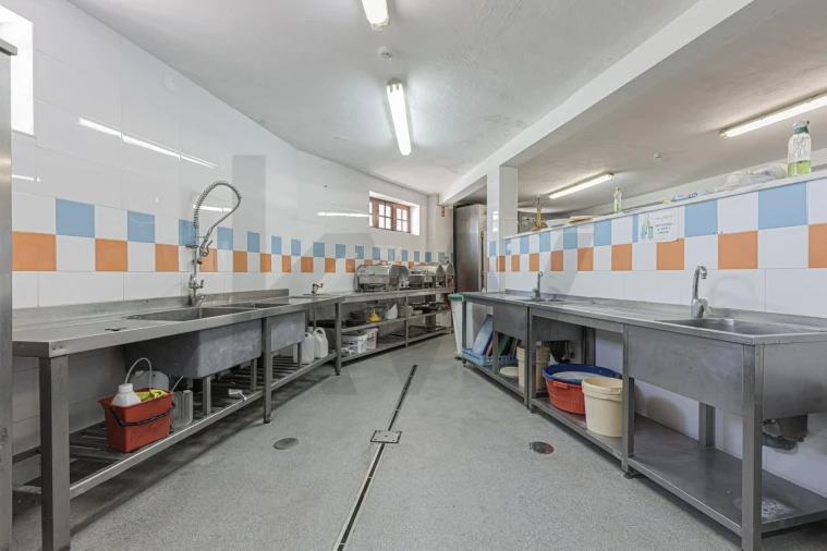 Quinta T5 para Venda em Santa Maria e São Miguel, São Martinho, São Pedro Penaferrim Foto 14