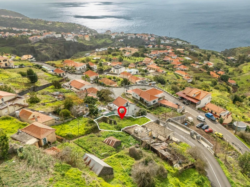 Moradia T2 para Venda em Estreito da Calheta Foto 2