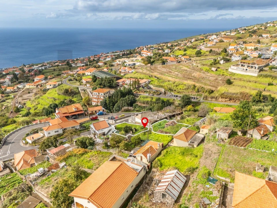 Moradia T2 para Venda em Estreito da Calheta Foto 1