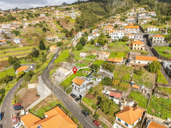 Moradia T2 para Venda em Estreito da Calheta Foto 2
