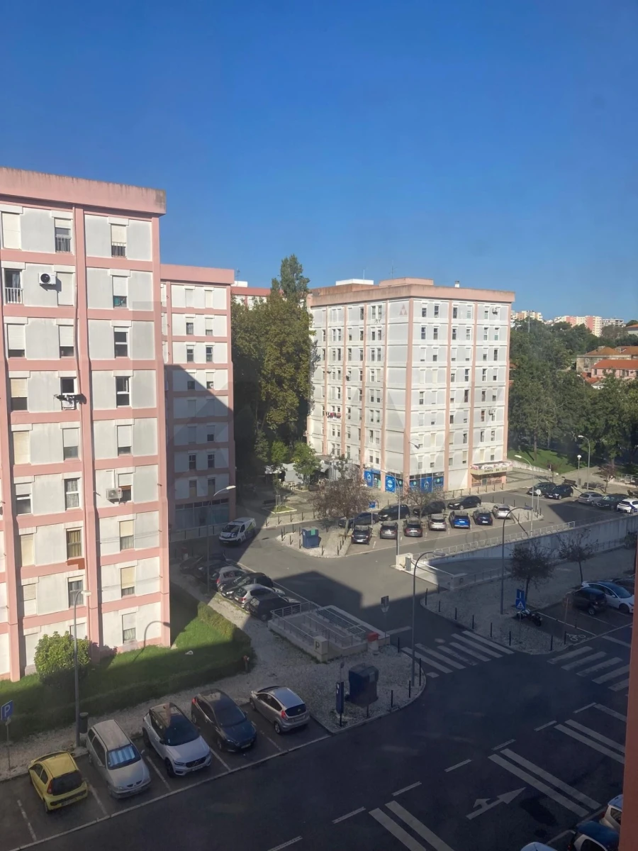 Apartamento T2 para Arrendamento em Carnide Foto 20