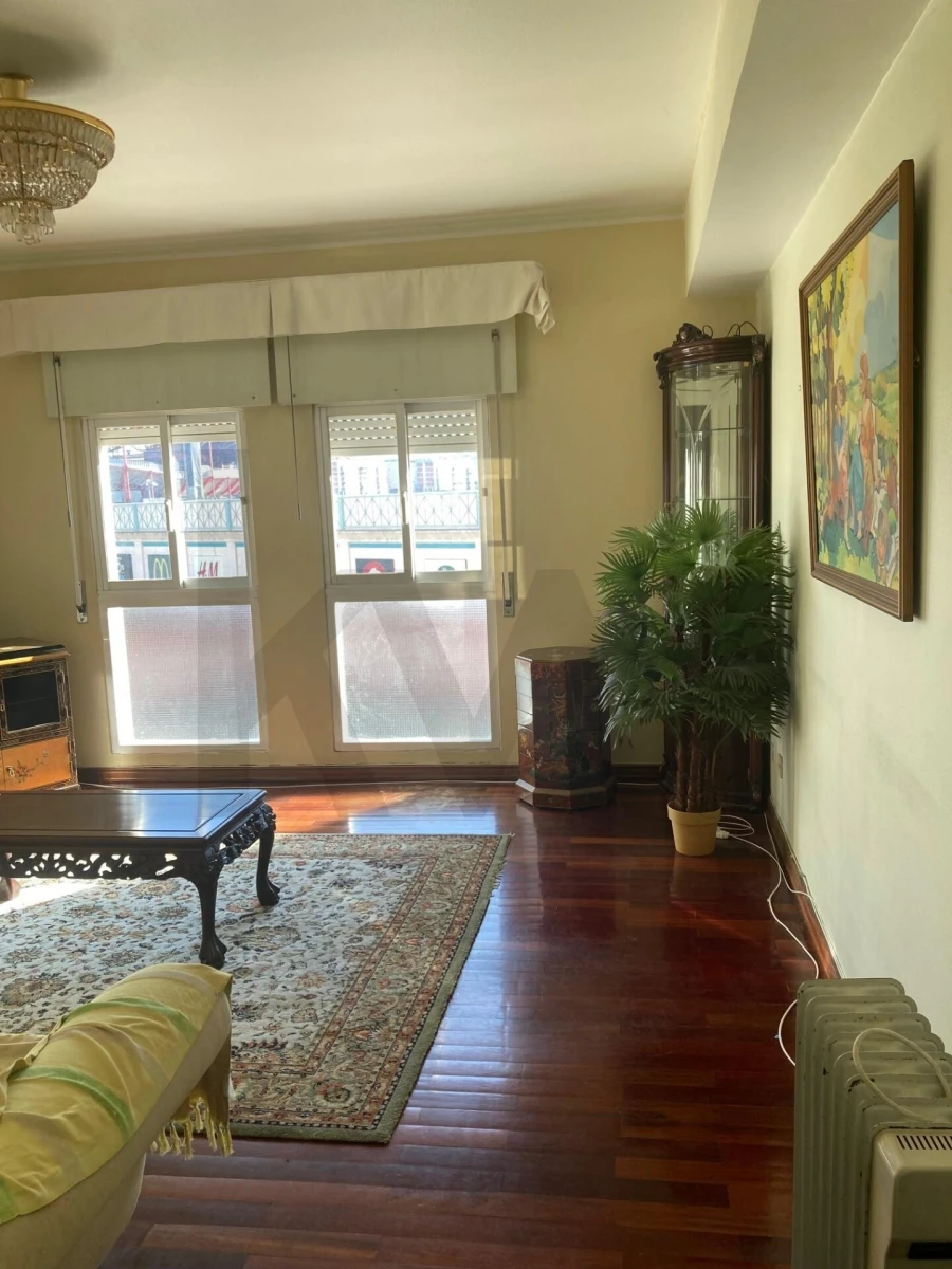 Apartamento T2 para Arrendamento em Carnide Foto 13