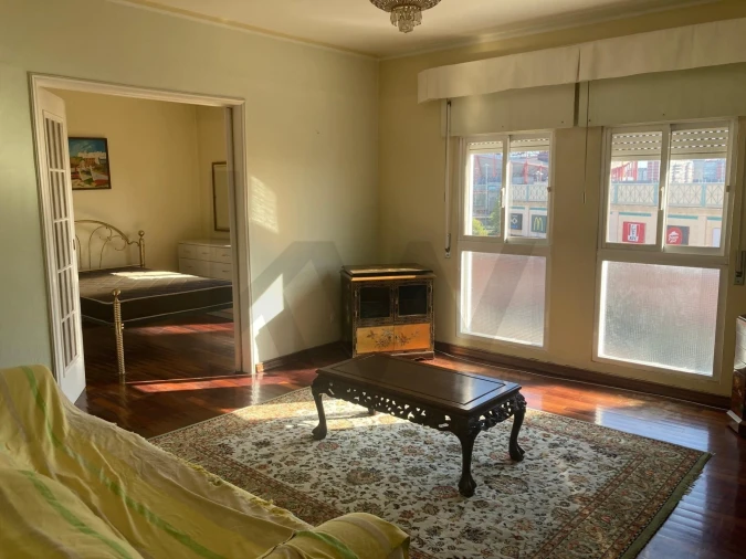 Apartamento T2 para Arrendamento em Carnide Foto 1