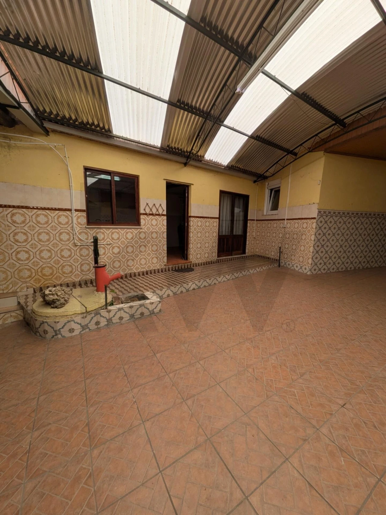 Moradia T5 para Venda em Ouca Foto 44