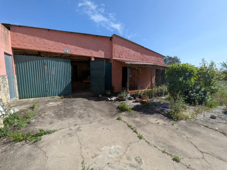 Moradia T5 para Venda em Ouca Foto 33