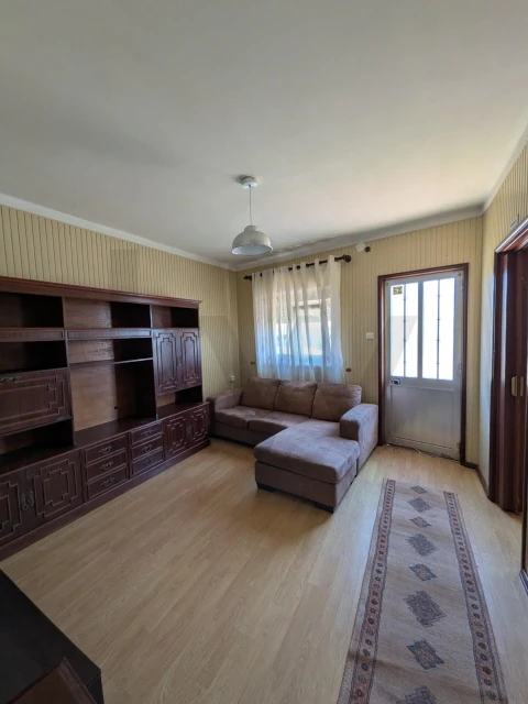 Moradia T5 para Venda em Ouca