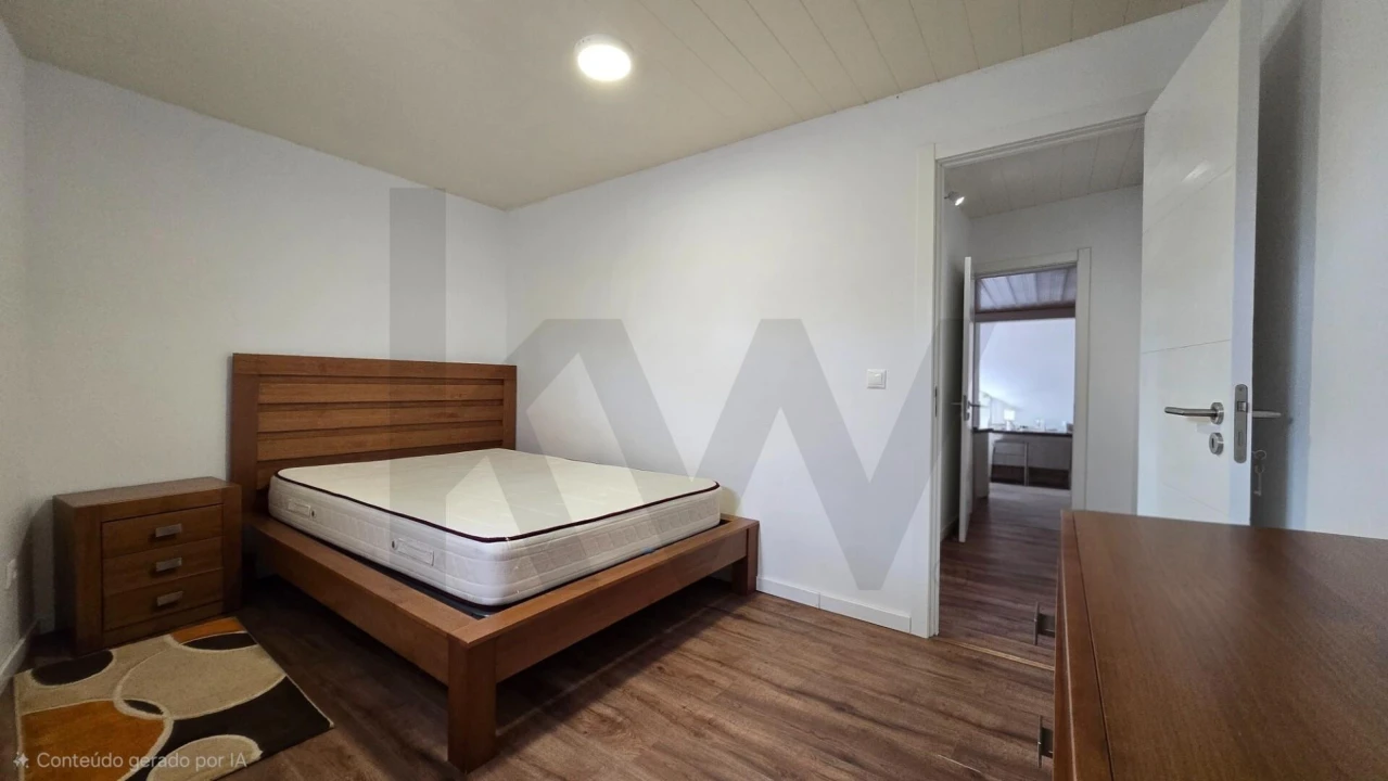 Moradia T5 para Venda em Ouca Foto 11