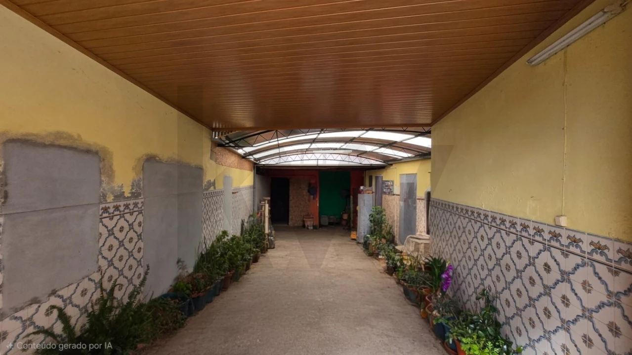 Moradia T5 para Venda em Ouca Foto 37