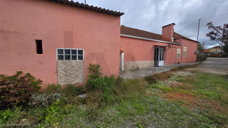 Moradia T5 para Venda em Ouca Foto 38