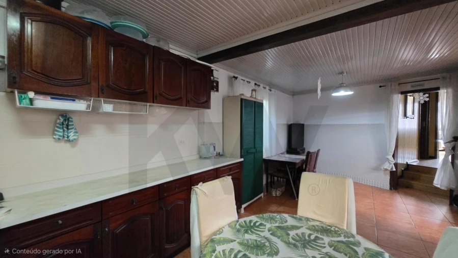 Moradia T5 para Venda em Ouca Foto 35