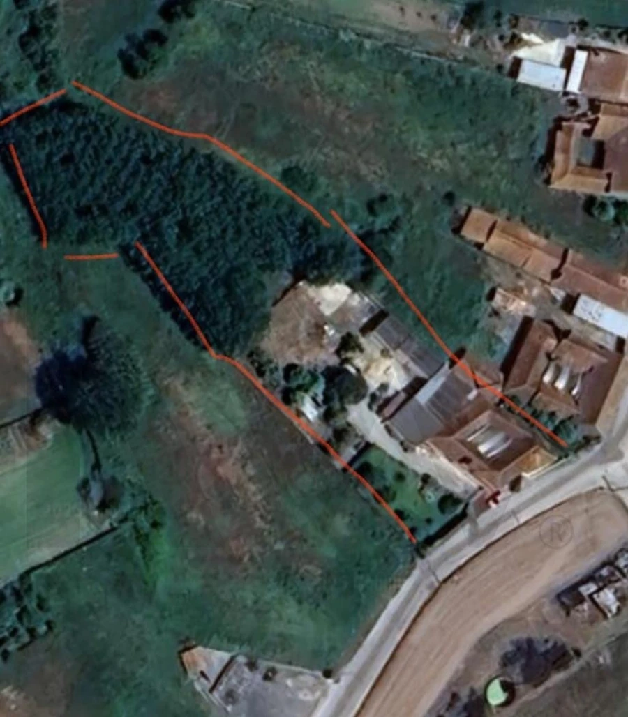 Moradia T5 para Venda em Ouca Foto 46