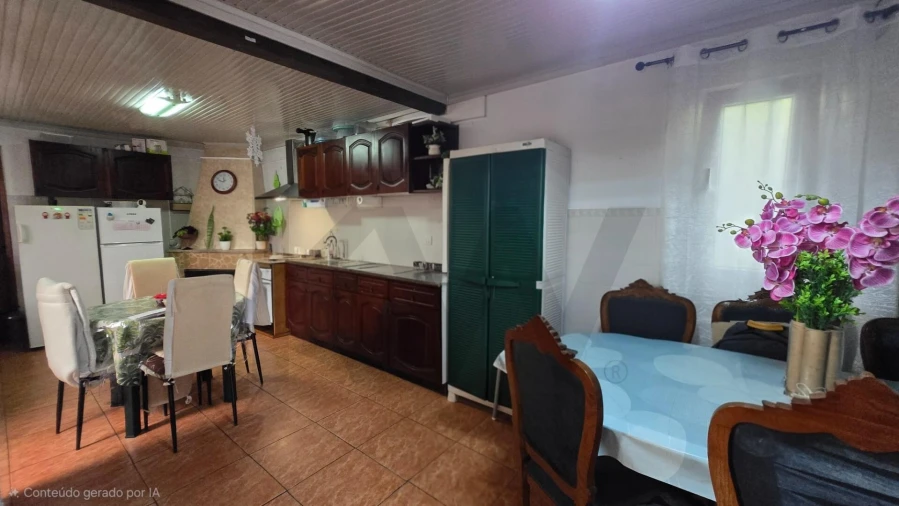 Moradia T5 para Venda em Ouca Foto 34