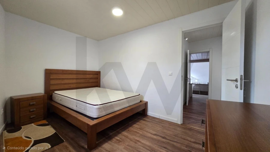 Moradia T5 para Venda em Ouca Foto 11