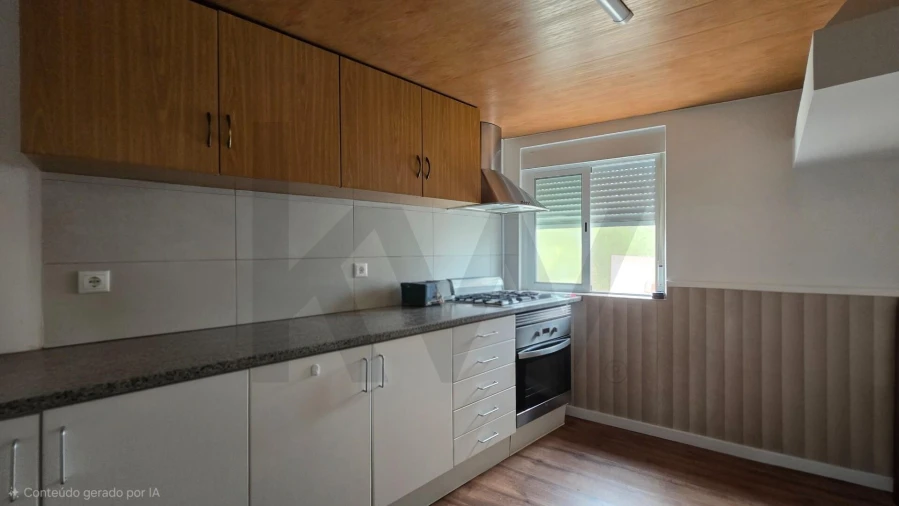 Moradia T5 para Venda em Ouca Foto 6