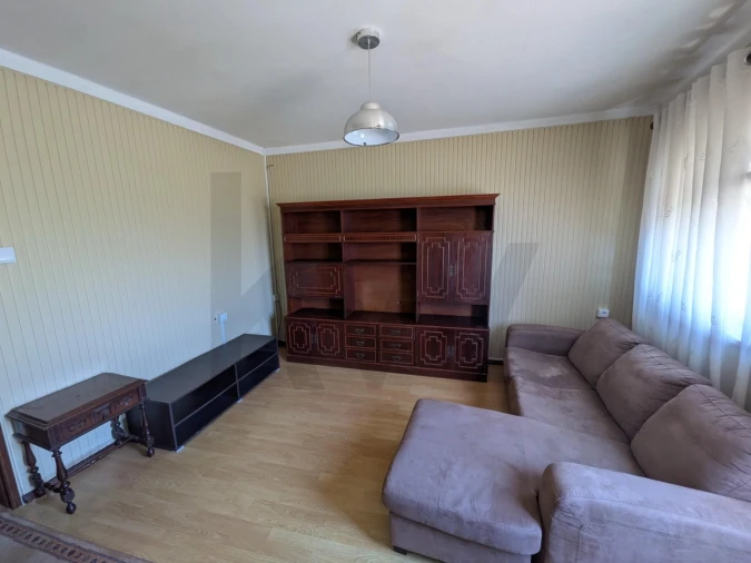 Moradia T5 para Venda em Ouca Foto 41