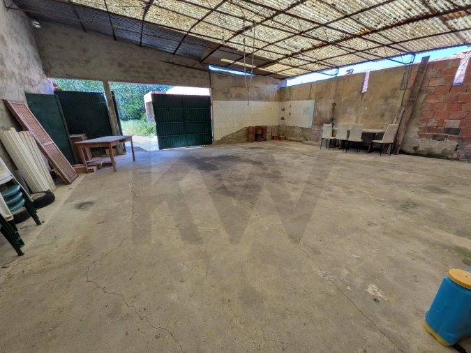 Moradia T5 para Venda em Ouca Foto 34