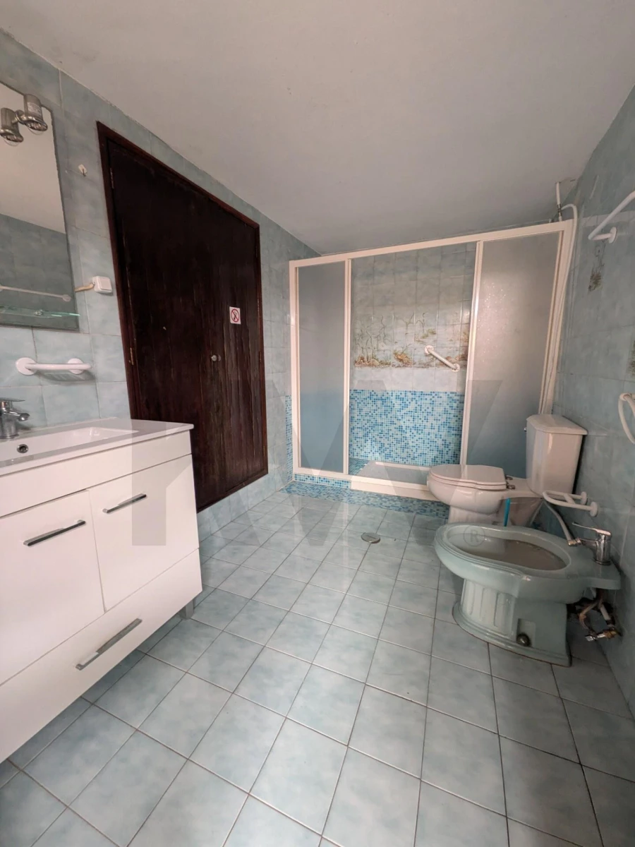 Moradia T5 para Venda em Ouca Foto 54