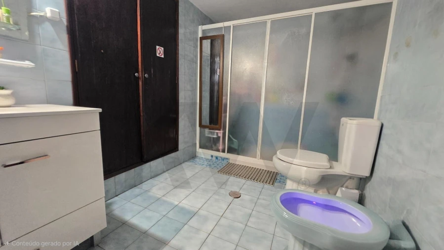 Moradia T5 para Venda em Ouca Foto 26