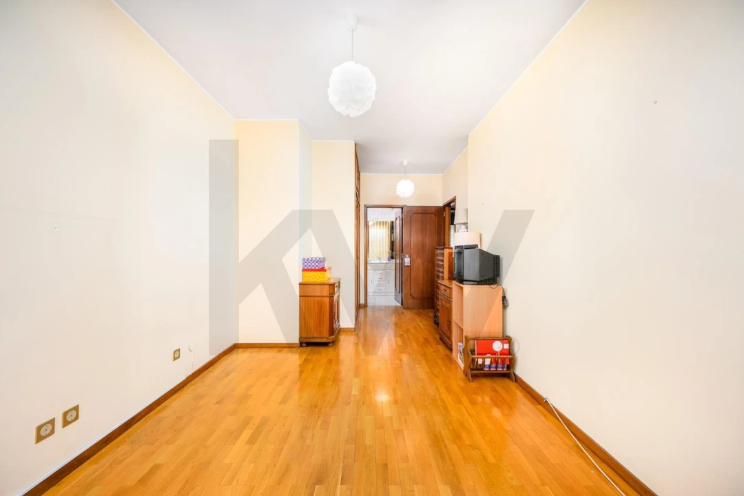 Apartamento T4 para Venda em Mafamude e Vilar do Paraíso Foto 17