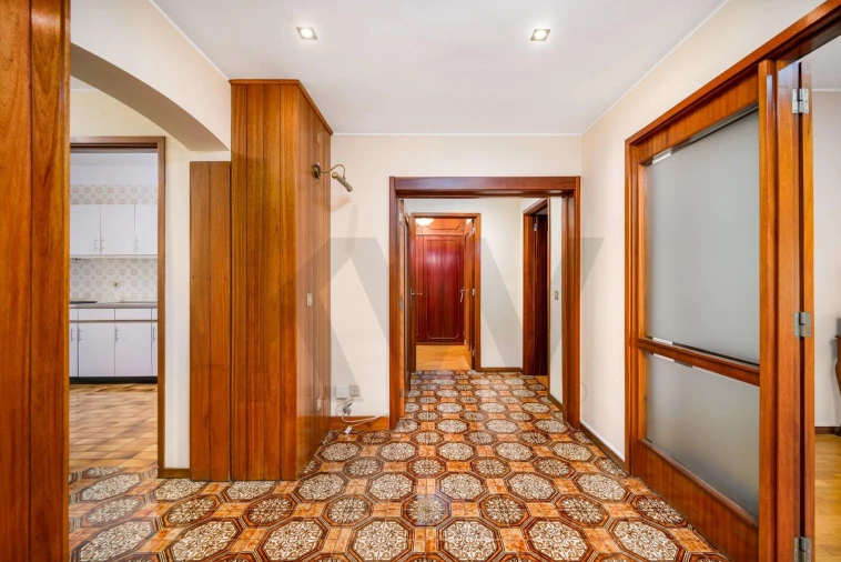 Apartamento T4 para Venda em Mafamude e Vilar do Paraíso Foto 14