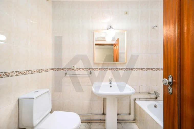 Apartamento T4 para Venda em Mafamude e Vilar do Paraíso Foto 24