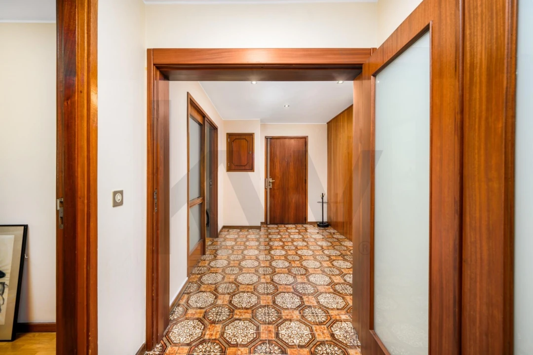 Apartamento T4 para Venda em Mafamude e Vilar do Paraíso Foto 8