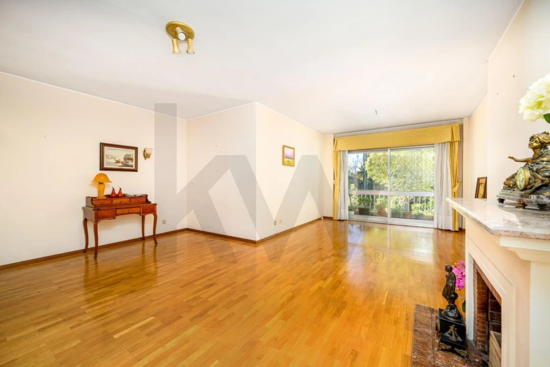 Apartamento T4 para Venda em Mafamude e Vilar do Paraíso Foto 2